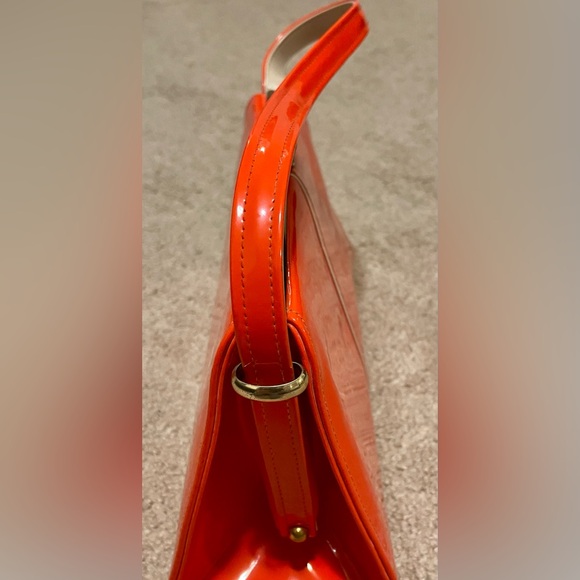 1960's Vintage Orange Patent Frame Purse - Picture 9 of 11